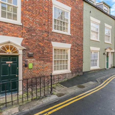 2 Bed In Whitby Oc-W010