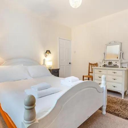 2 Bed In Oc-w010 Whitby